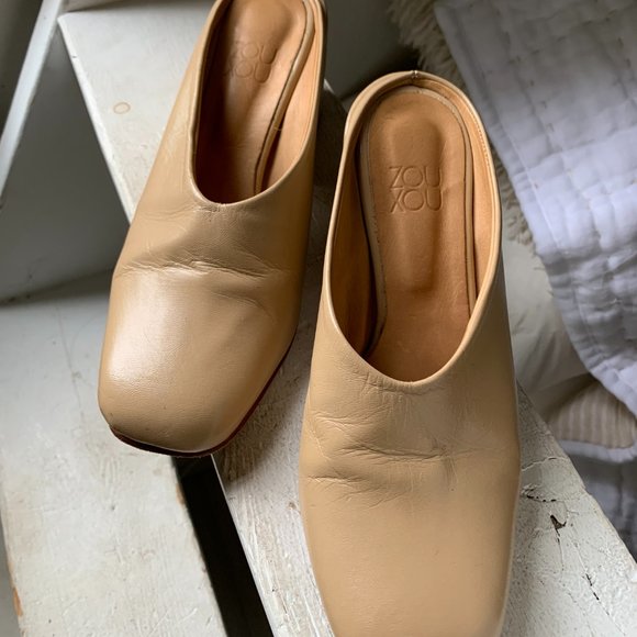 ZOU XOU Sabot Mule in Camel, Size 7 - Picture 4 of 7